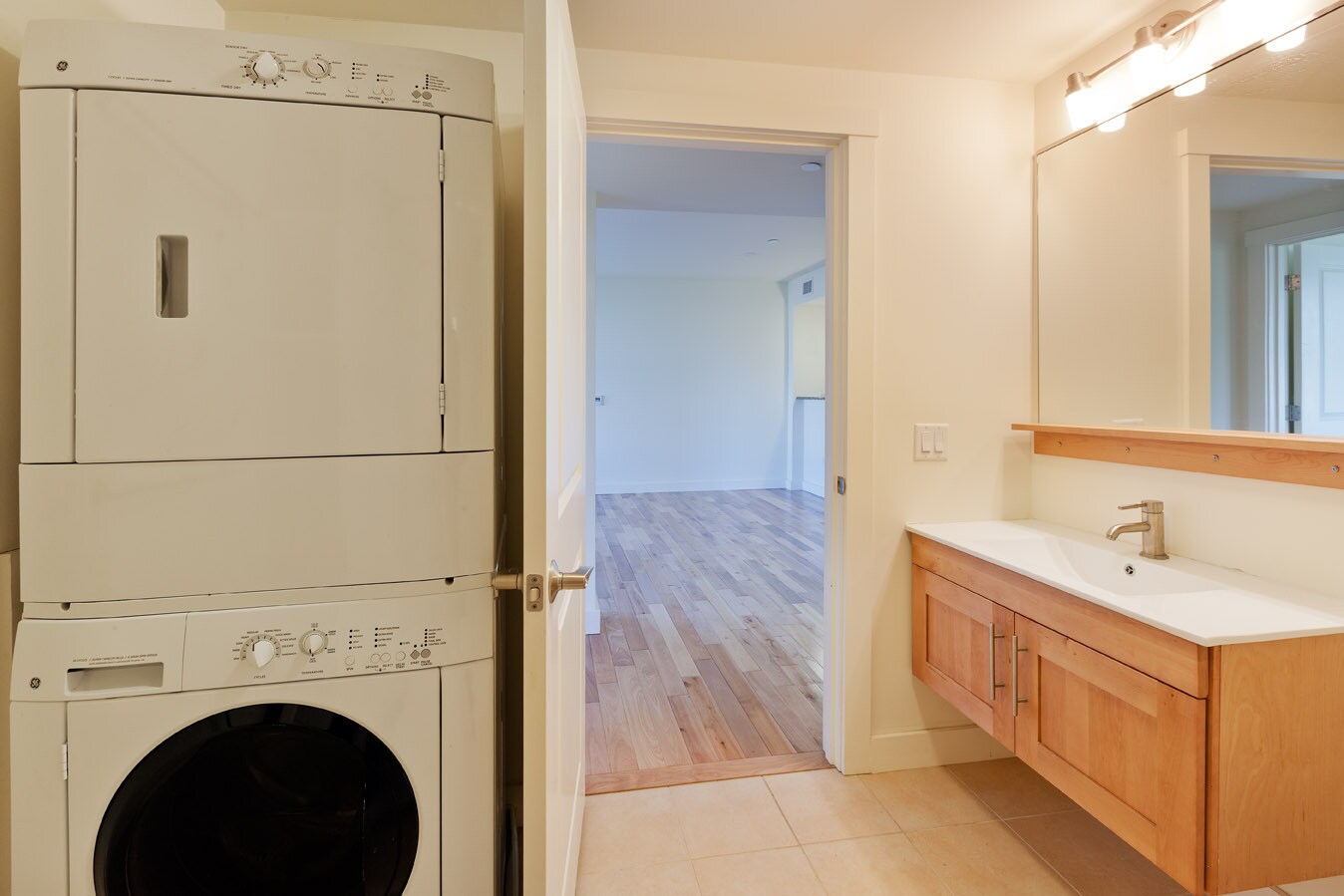 Building Photo - 87 New St