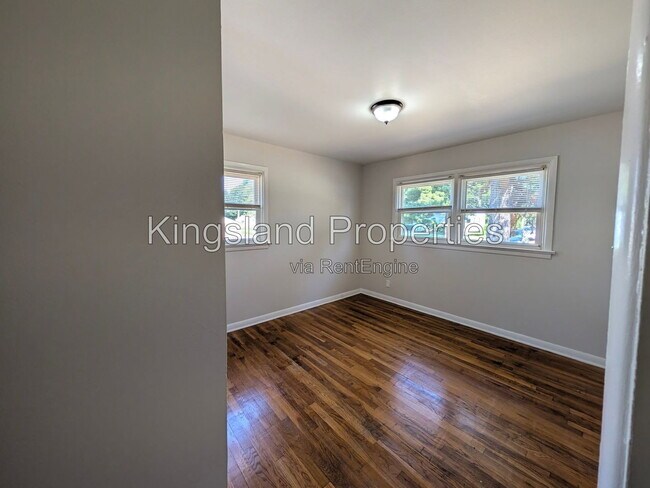 Building Photo - 936 Highmont Dr
