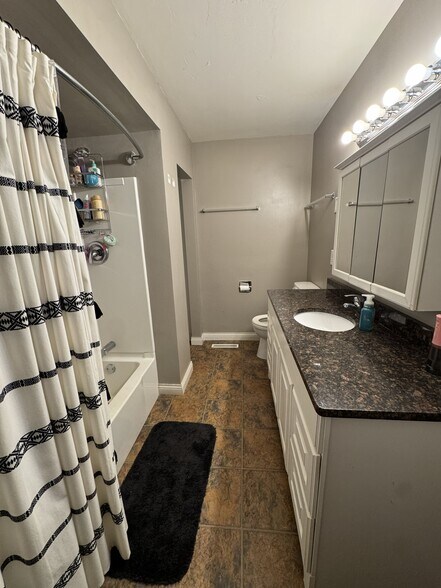 Main level - 312 N 4th St