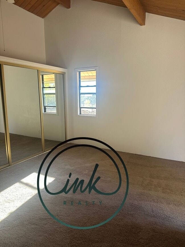 Building Photo - Spacious Corner Lot near Foothills