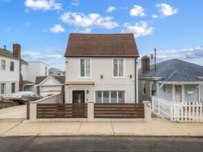 Building Photo - 3 bedroom in BROOKLYN NY 11229