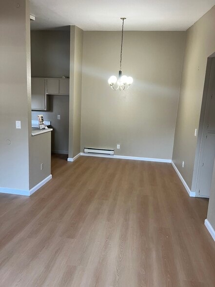 Building Photo - 7 Lancaster Cir