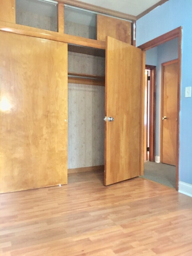 Building Photo - Beautiful 3-Bed/1-Bath Townhouse in Girard Estates/East Passyunk! Available Mid-August!