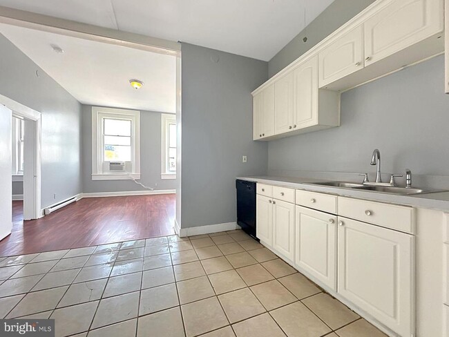 Primary Photo - 1812 McCulloh St