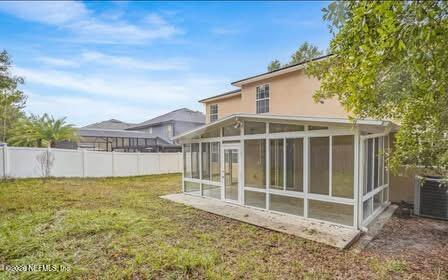 Building Photo - 11239 Justin Oaks Dr N