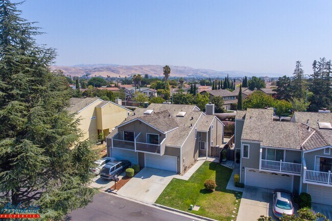 Building Photo - 63 Jacklin Cir