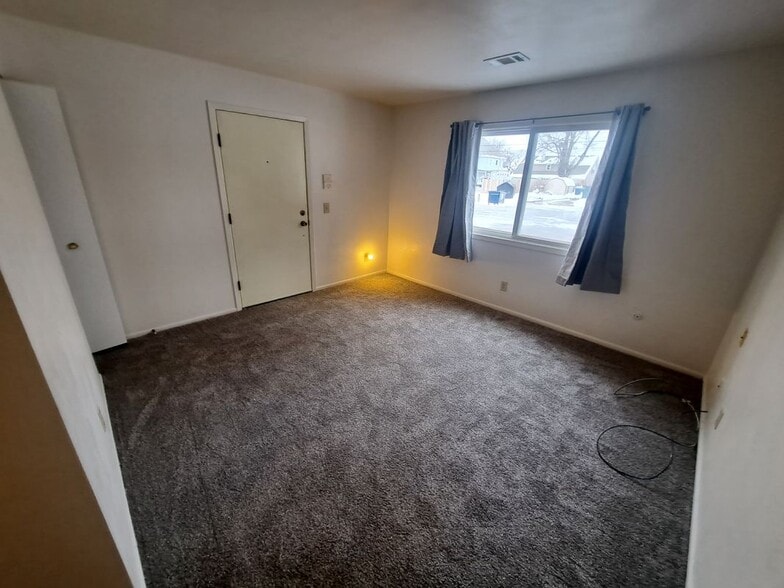 Building Photo - 1444 W 16th St