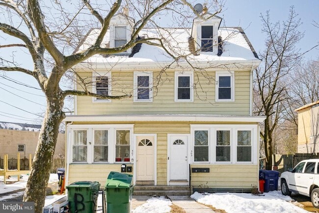 Building Photo - 505 Delaware Ave