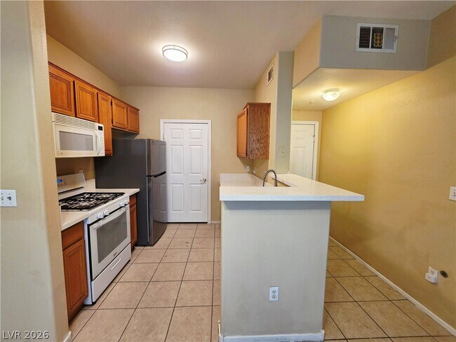 Building Photo - 7123 S Durango Dr