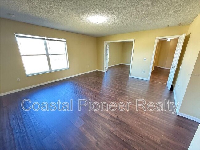 Building Photo - 4554 Ficus Tree Rd