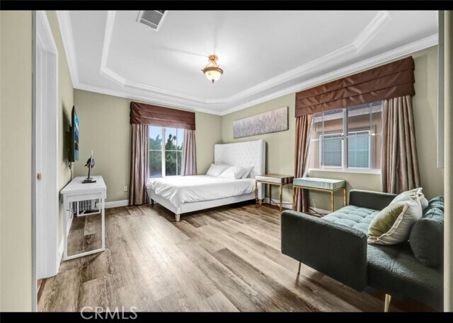 Building Photo - 5517 Welland Ave