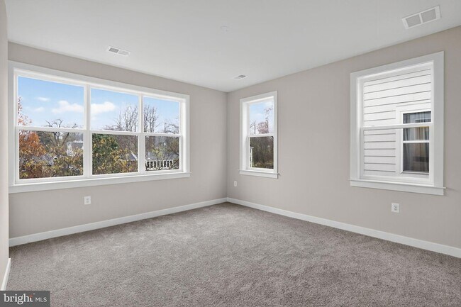 Building Photo - 3612 Farr Ave