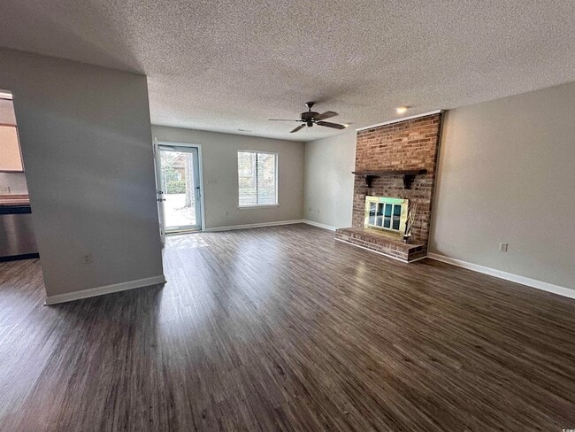 Building Photo - 6536 Valene Ct