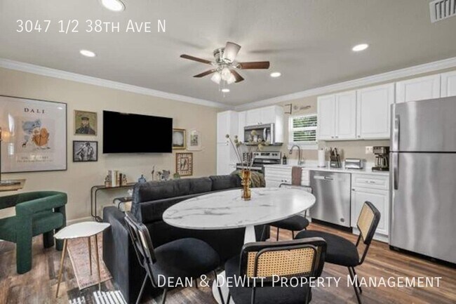 Building Photo - 3047 1/2 38th Ave N-