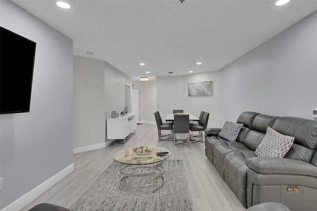 Building Photo - 5133 Brisata Cir