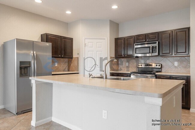 Building Photo - 7103 Magnolia Bluff