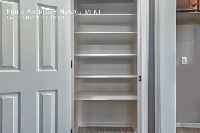 Building Photo - 714 N Findley St