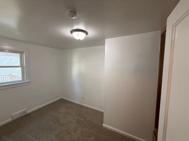 Building Photo - 707 17th St NW