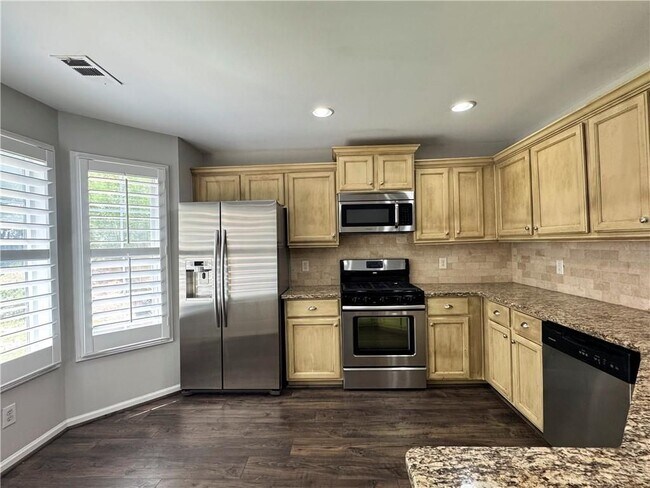 Building Photo - 3331 Serenade Ct
