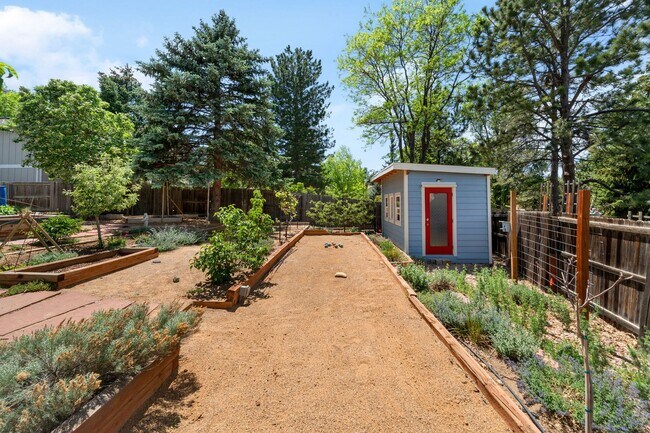 Building Photo - 4BD, 2.5BA Westminster Home with Back Yard
