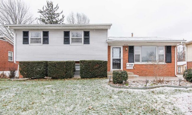 Building Photo - 2124 Violet Rd