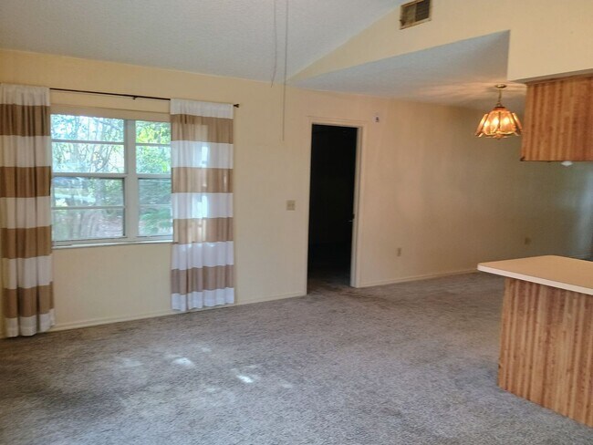 Building Photo - Pool. Privacy. Perfect location. Available...