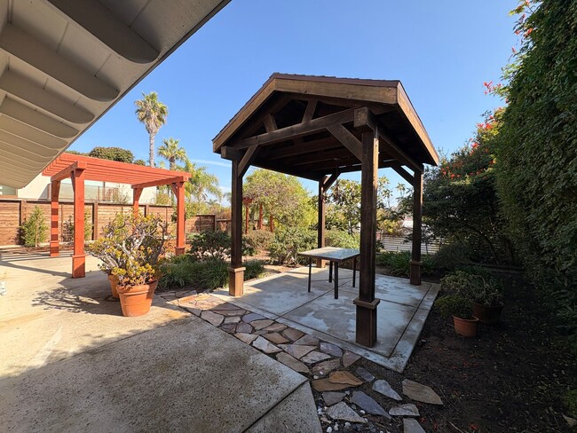 Building Photo - Welcome to your dream home in the heart of...