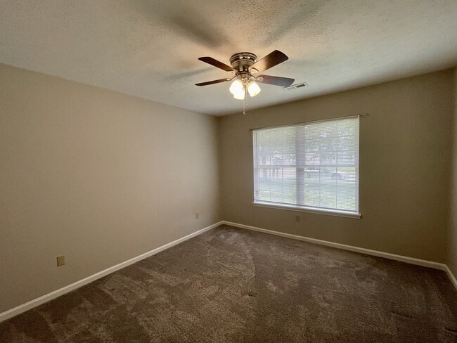 Building Photo - 114 Warner Dr