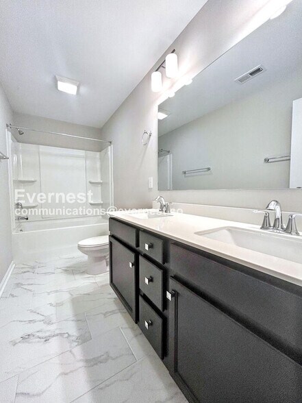 Building Photo - 2031 Darby View Ln