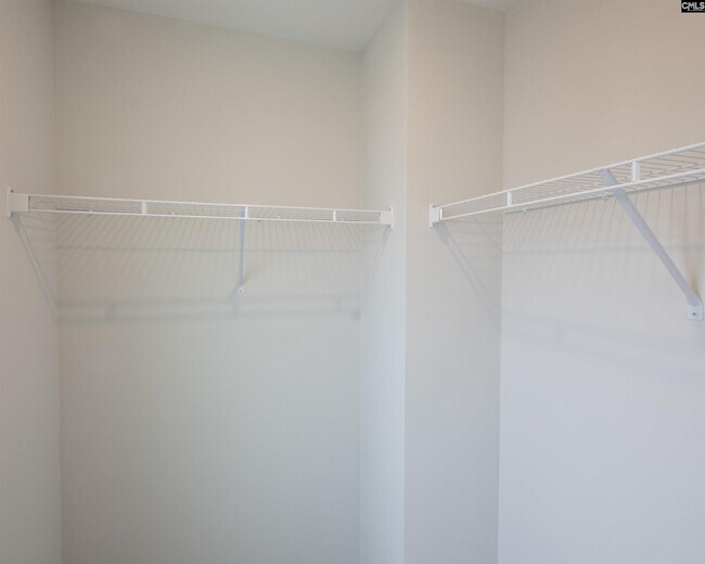 Building Photo - 1062 Begonia Dr