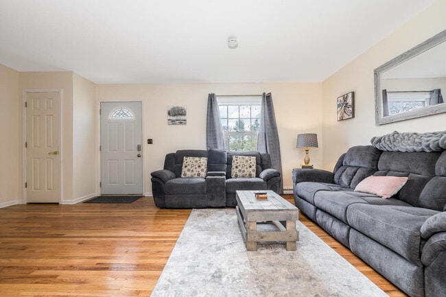 Building Photo - Youngs Drive