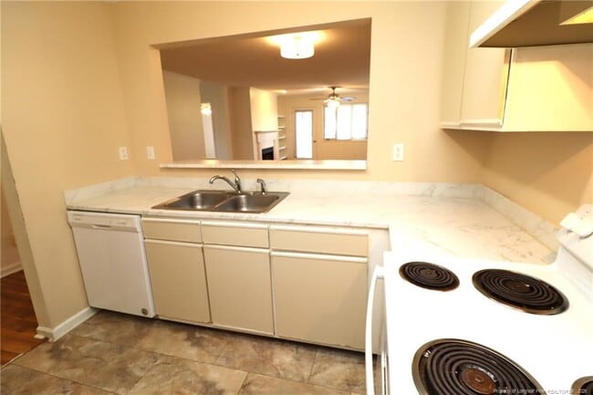 Building Photo - 510 Springfork Dr