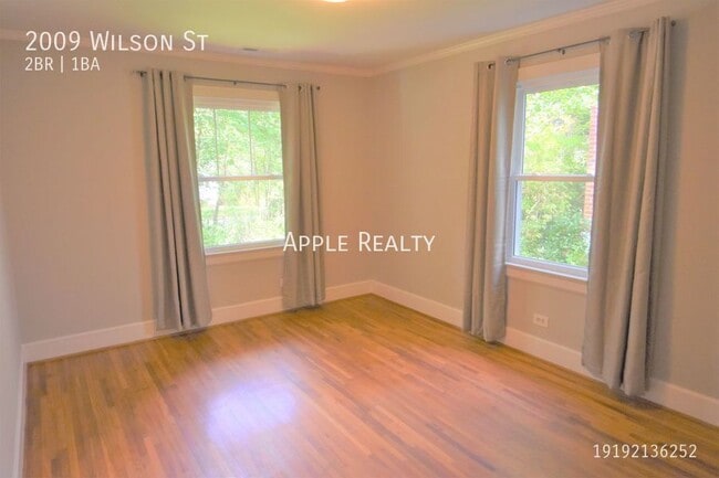 Building Photo - 2009 Wilson St