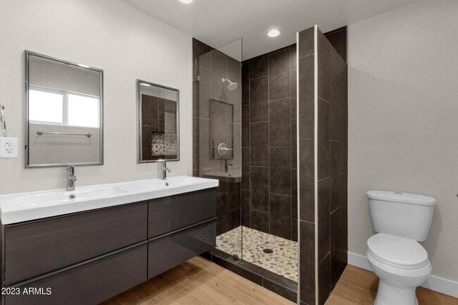 Building Photo - 7408 E Beatrice St