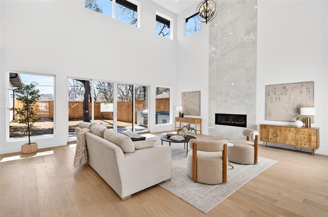 Building Photo - 3754 Durango Dr