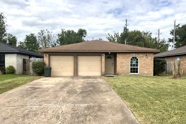 Primary Photo - 1820 Eagle Dr