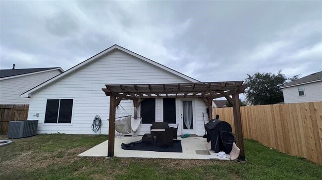 Building Photo - 15839 Kings Cypress Ln