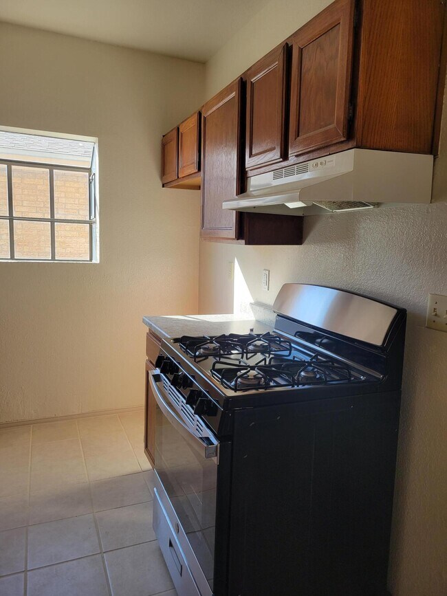Building Photo - 3324 Red Sails Dr