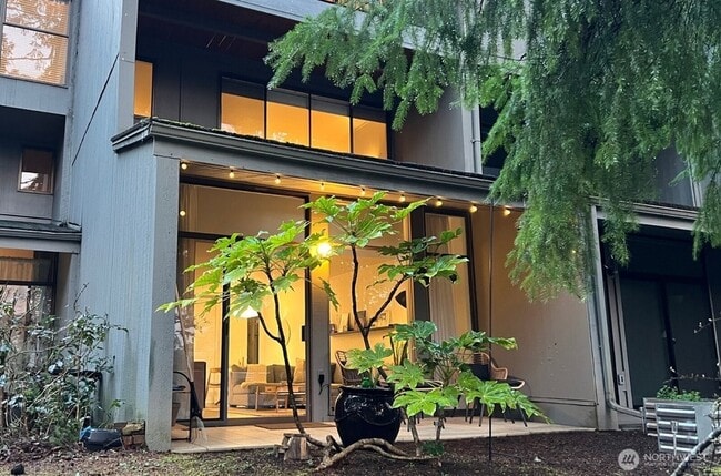 Building Photo - 6236 137th Pl NE