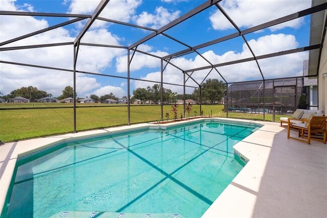 Building Photo - 207 Langham Dr
