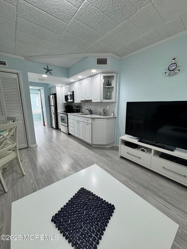 Building Photo - 438 NJ-35