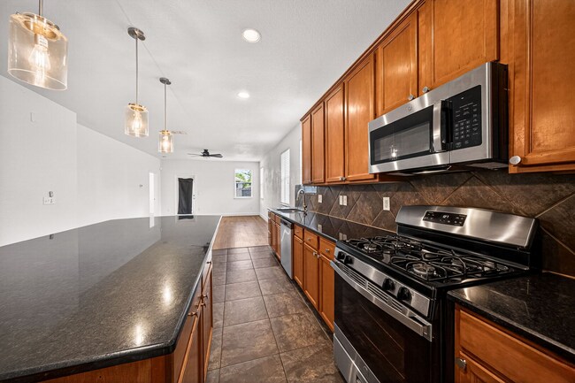 Building Photo - 7915 Cenote Dr