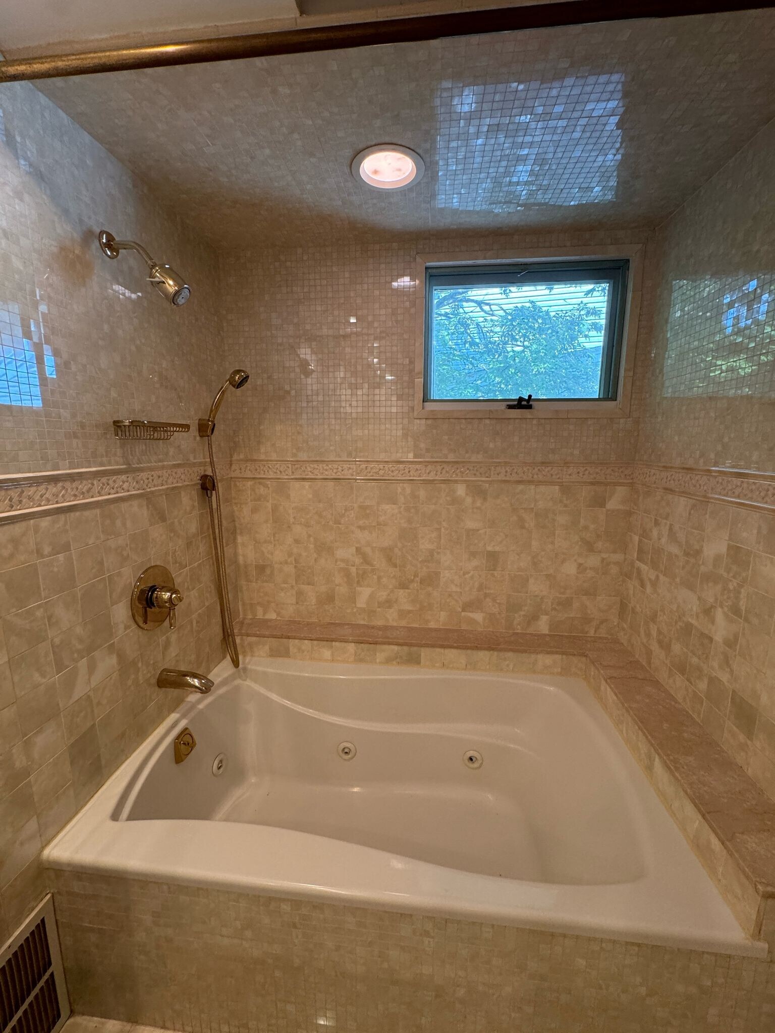 Building Photo - 537 Winterburn Grv