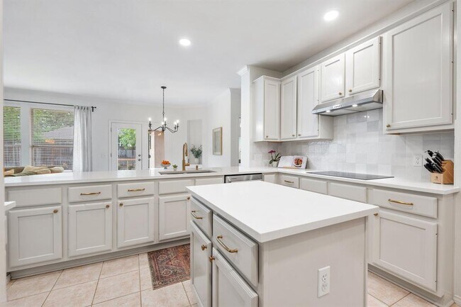 Building Photo - 11817 Lake Stone Dr