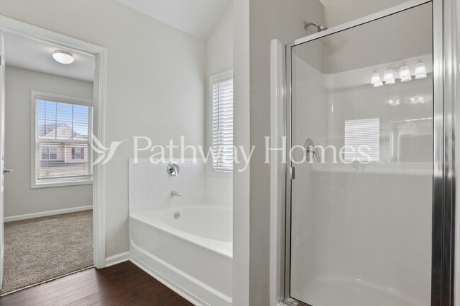 Building Photo - 2401 Oakleaf Cir