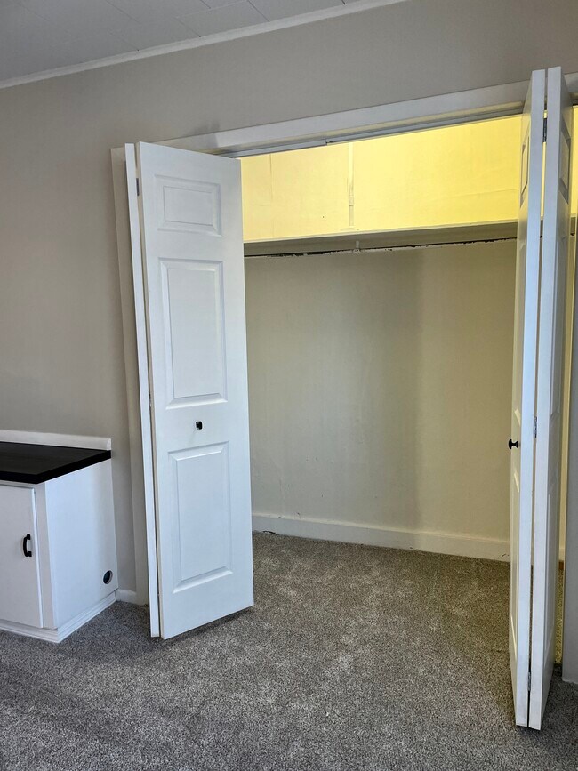 Large closet - 432 Webster St