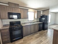 Building Photo - 46000 Geddes Rd