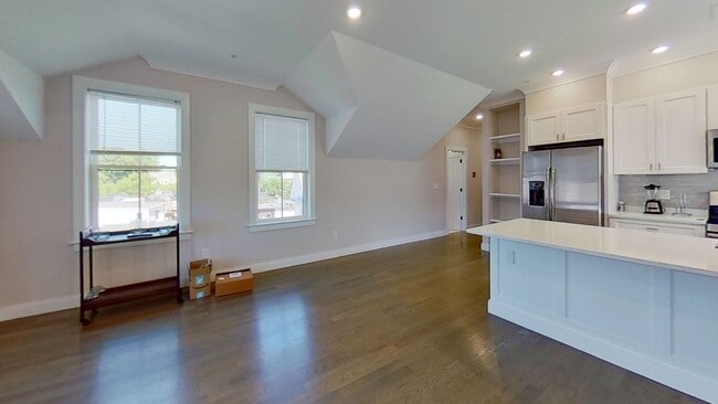 Building Photo - Gorgeous Allston Multi-Family Home with SEPTEMBER RENT WAIVED available 9/1/26
