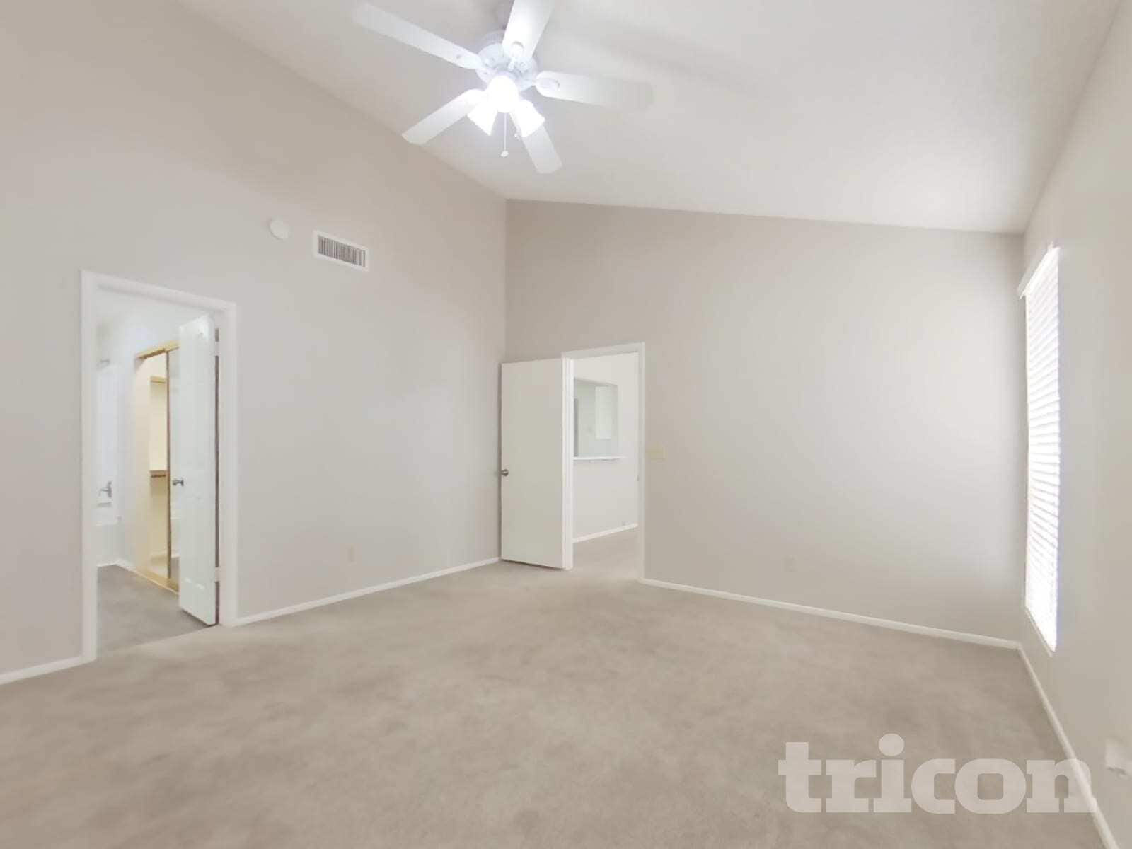 Building Photo - 9607 N 88th Dr