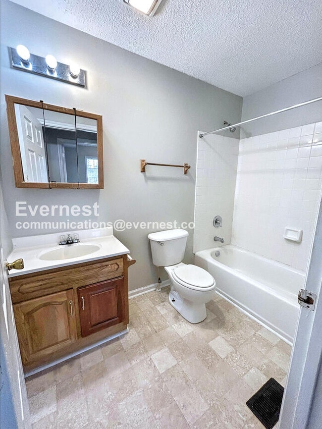 Building Photo - 4350 Wakeman Dr